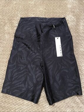 Koral Tonal Jacquard High-Rise Bike Shorts in Black
